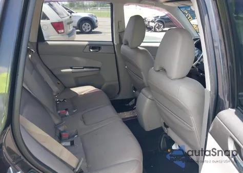 2011 Subaru Forester 2.5X Limited из США, поврежденный, VIN JF2SHAEC7BH729550